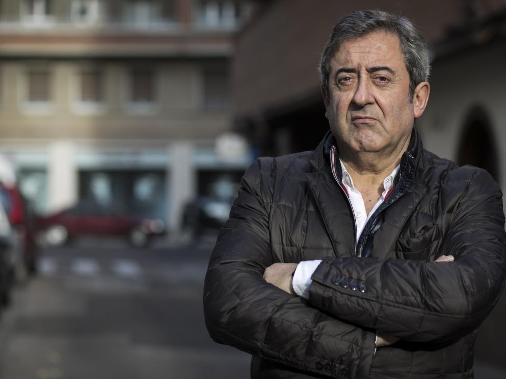 El fiscal aragonés Javier Zaragoza, este sábado, en el centro de la capital aragonesa.