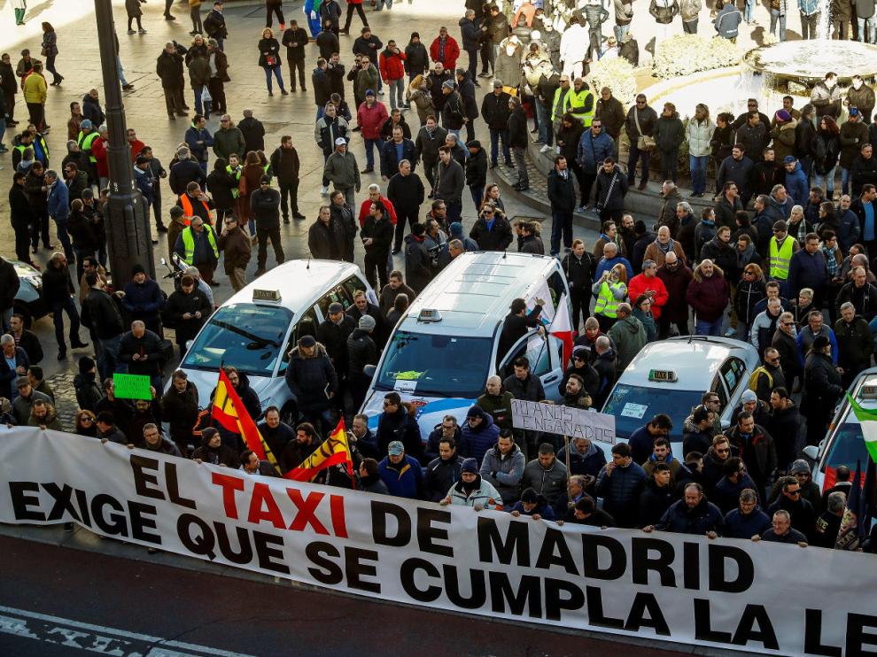 Huelga de taxis en Barcelona y Madrid