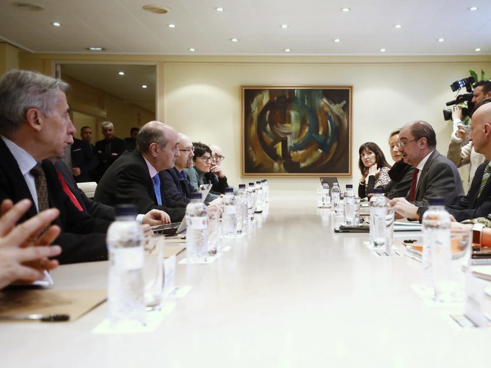 Inicio de la reunión de la Mesa del Diálogo Social en Aragón.