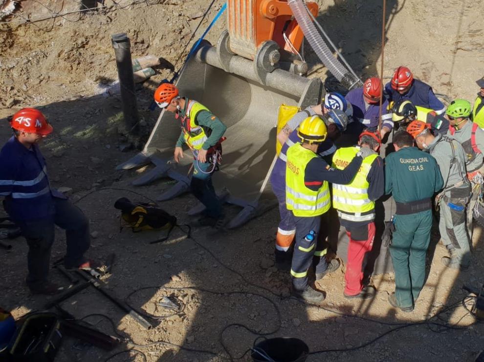 El equipo de rescate ya trabaja en la galería para rescatar a Julen.