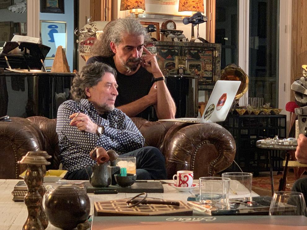 El director y guionista Fernando León de Aranoa, junto al cantante Joaquín Sabina.