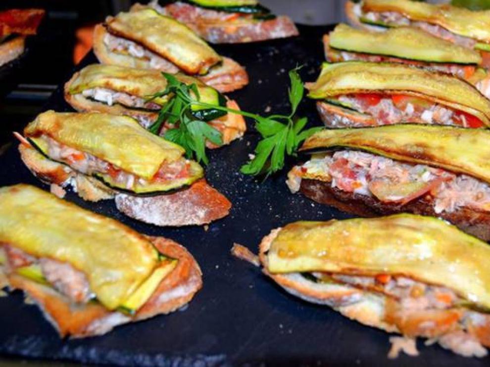 Tapas en un bar de Zaragoza.
