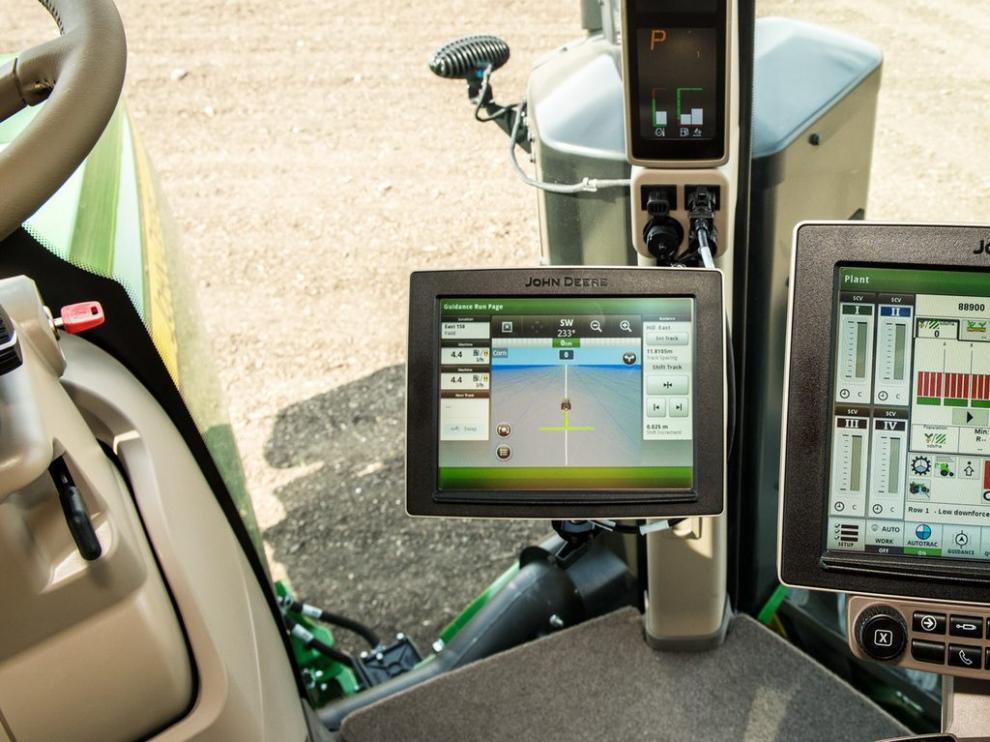 La maquinaria agrícola ya está dotada de moderna tecnología que consigue que las labores agrícolas sean más precisas y eficientes.