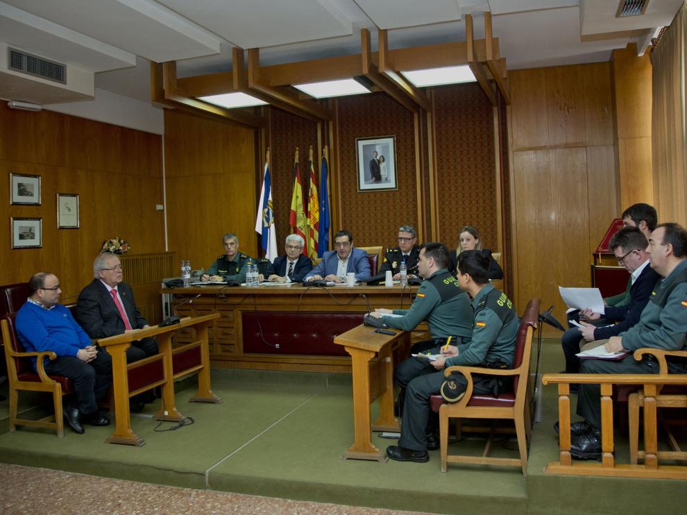 Reunión celebrada en el ayuntamiento de Épila este jueves.