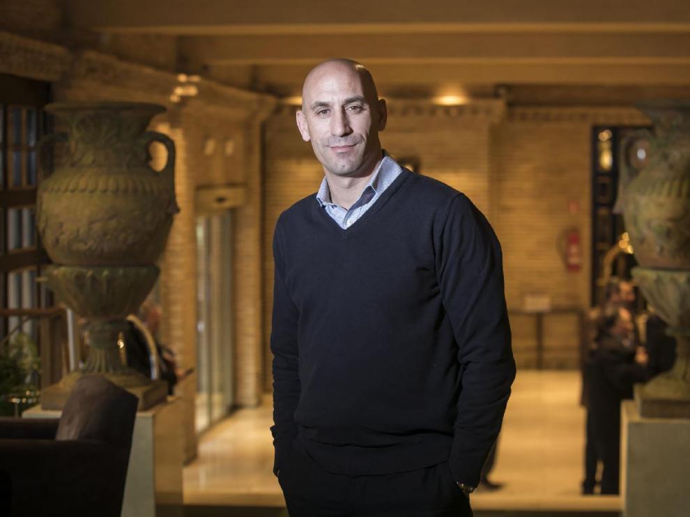 Luis Rubiales, el pasado viernes, posa para HERALDO en el Hotel Palafox de Zaragoza.