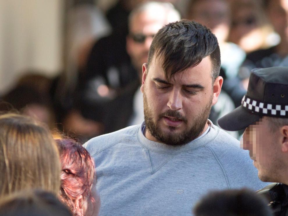 El padre de Julen en el tanatorio de Málaga tras la muerte de su hijo.