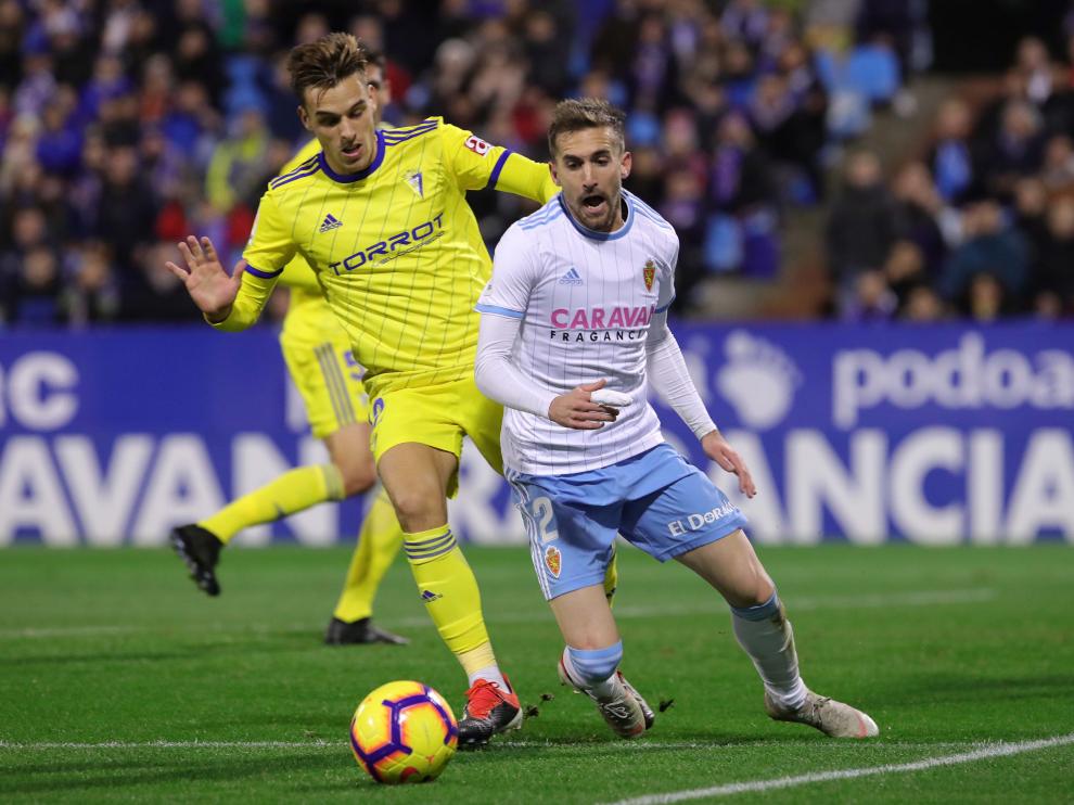 Brian Oliván, durante el partido del Cádiz en Zaragoza de hace unas semanas.