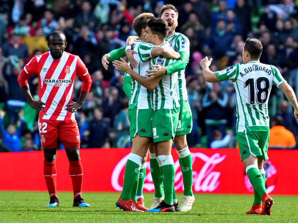 Los futbolistas del Betis celebran un gol en el Benito Villamarín.