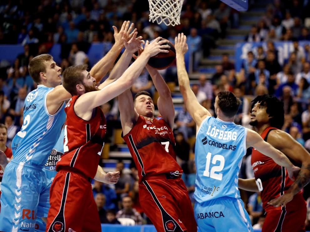 Imagen del partido de la primera vuelta entre Tecnyconta y Breogán.