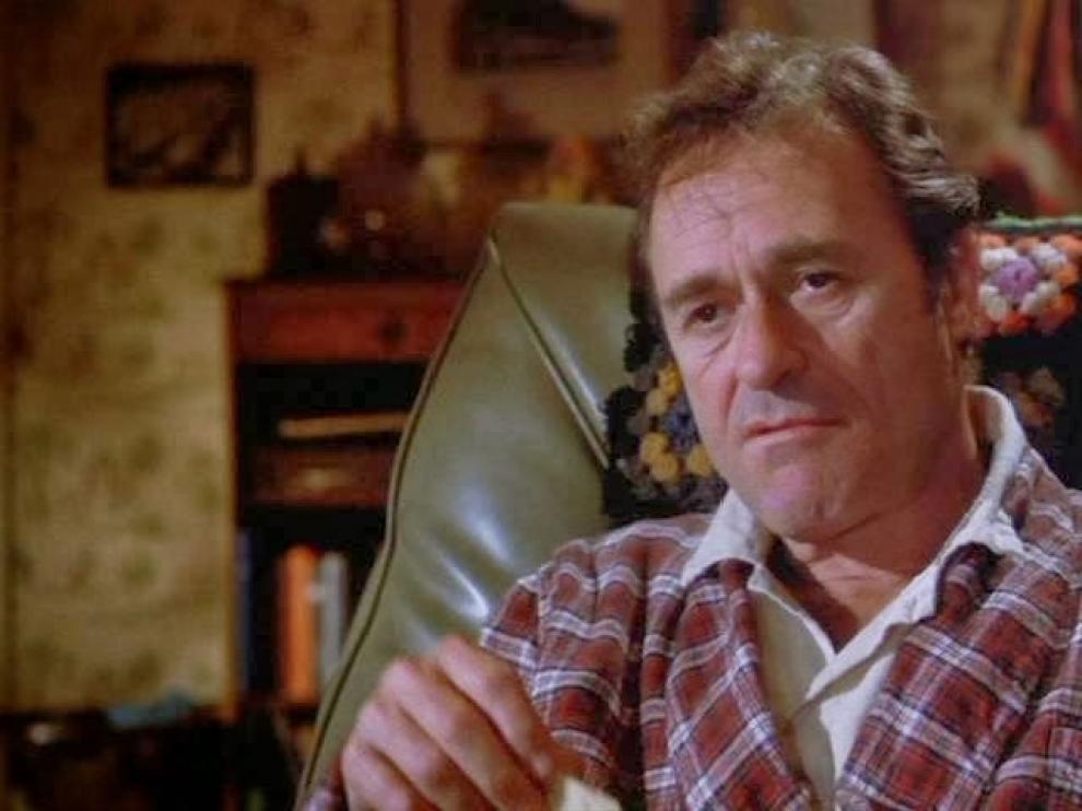 Dick Miller interpretando a Murray Futterman en el clásico de terror 'Gremlins'