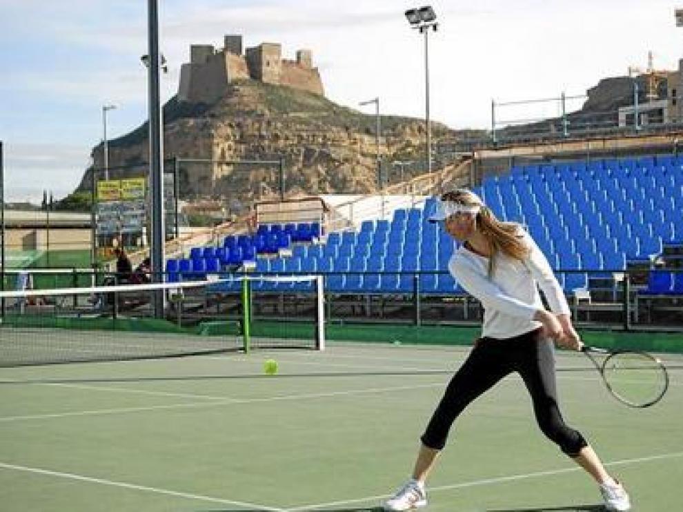 El Torneo Internacional de Tenis Conchita Martínez se celebra anualmente en Monzón.
