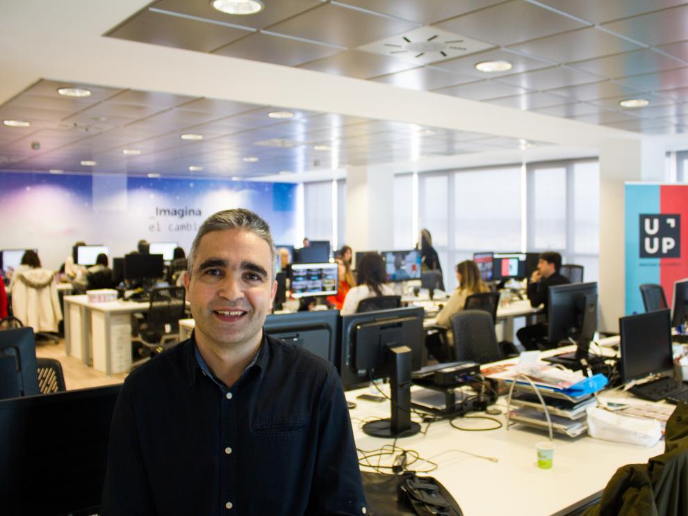 Marco Sanz, responsable de negocio de Uup, junto a su equipo.