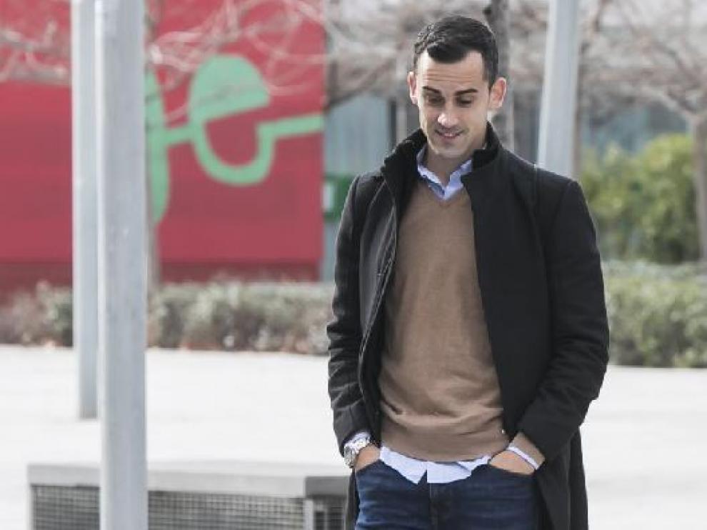Linares, al mediodía de ayer jueves antes de ser presentado como jugador del Real Zaragoza procedente del Reus.