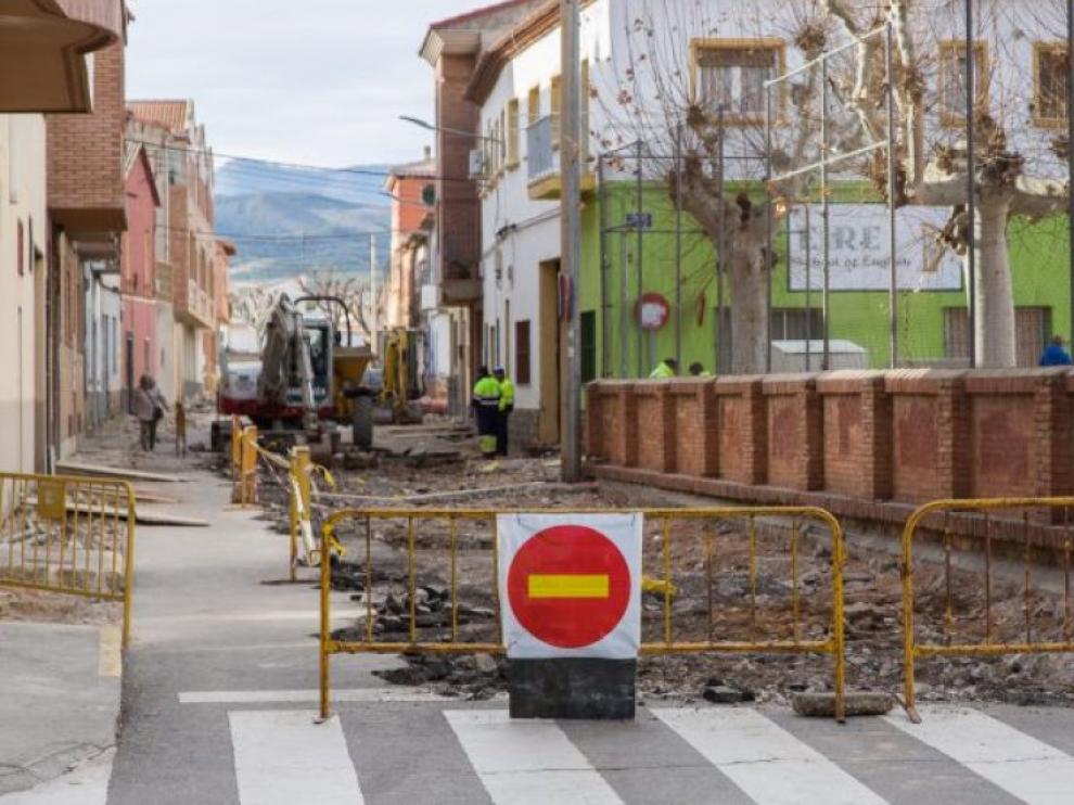 Cuatro zonas de La Almunia van a ver mejorado su pavimento y suministro de agua.