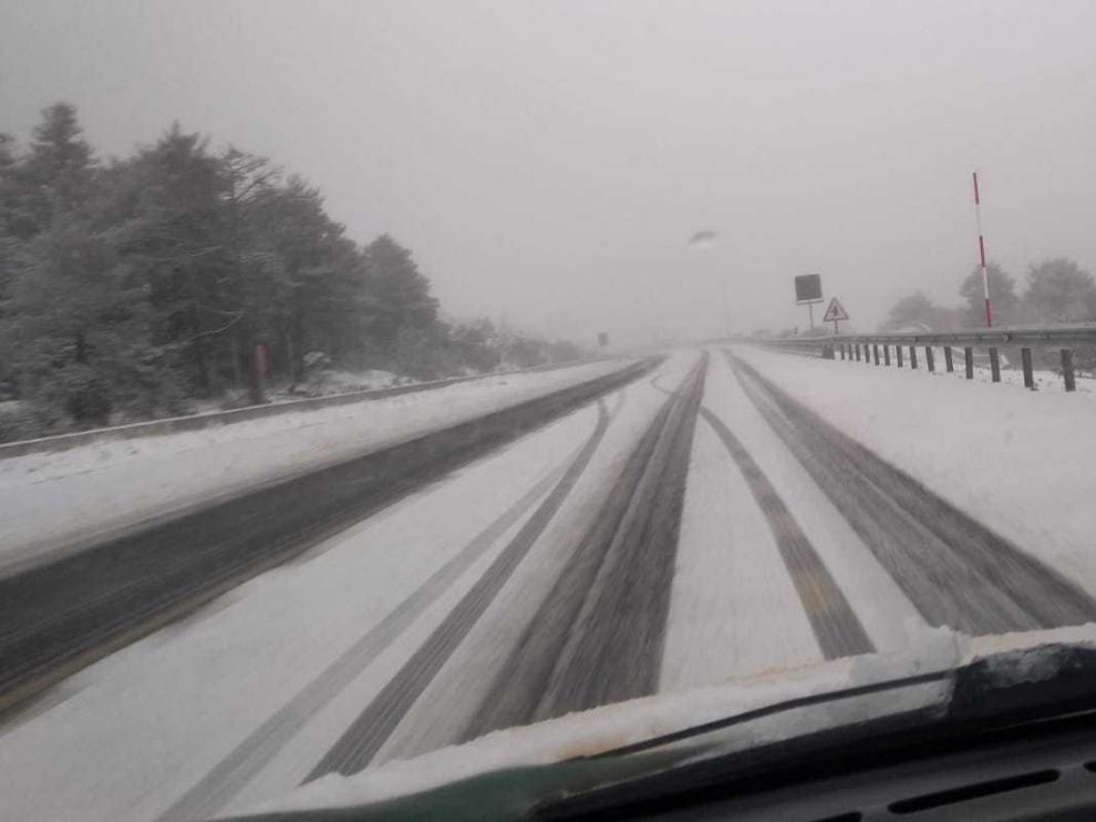 El Monrepós nevado, este sábado por la mañana.