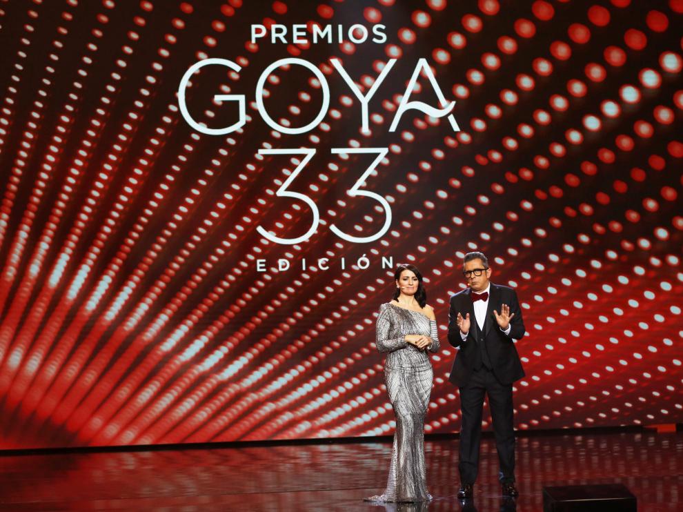 Los presentadores de la gala: Silvia Abril y Andreu Buenafuente.