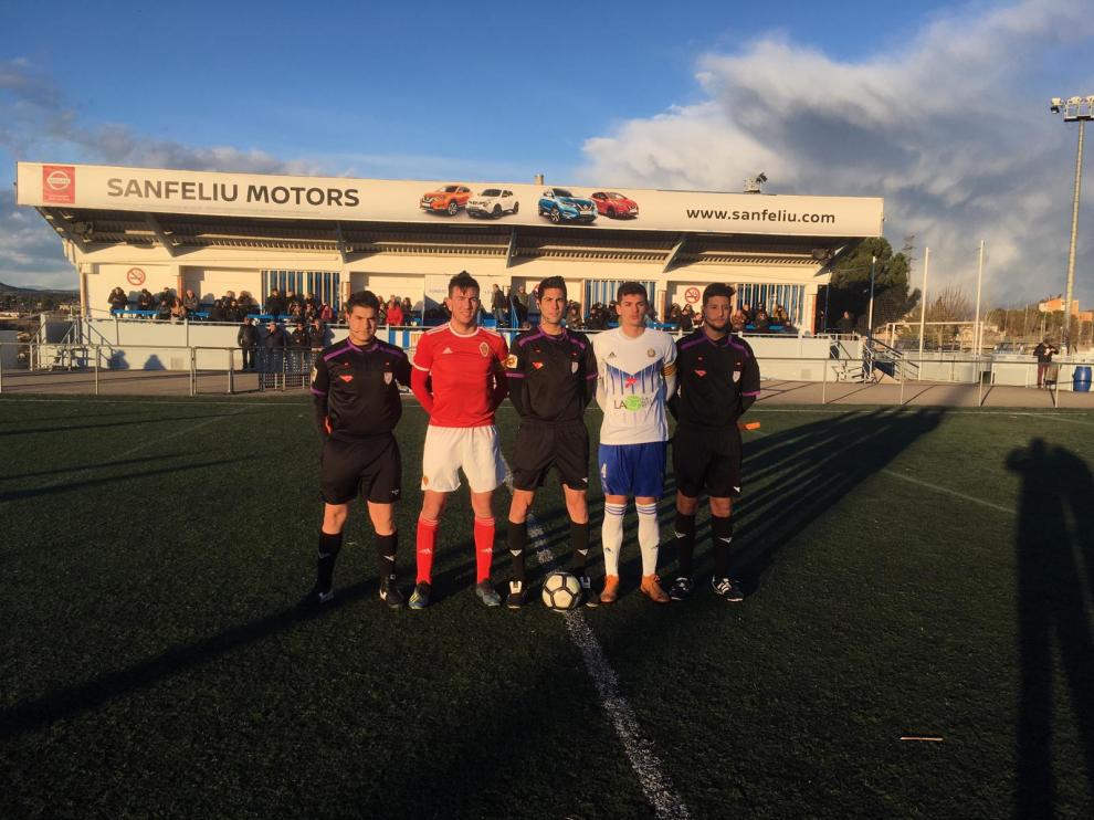 Foto de los capitanes del Manresa y el Real Zaragoza juvenil.