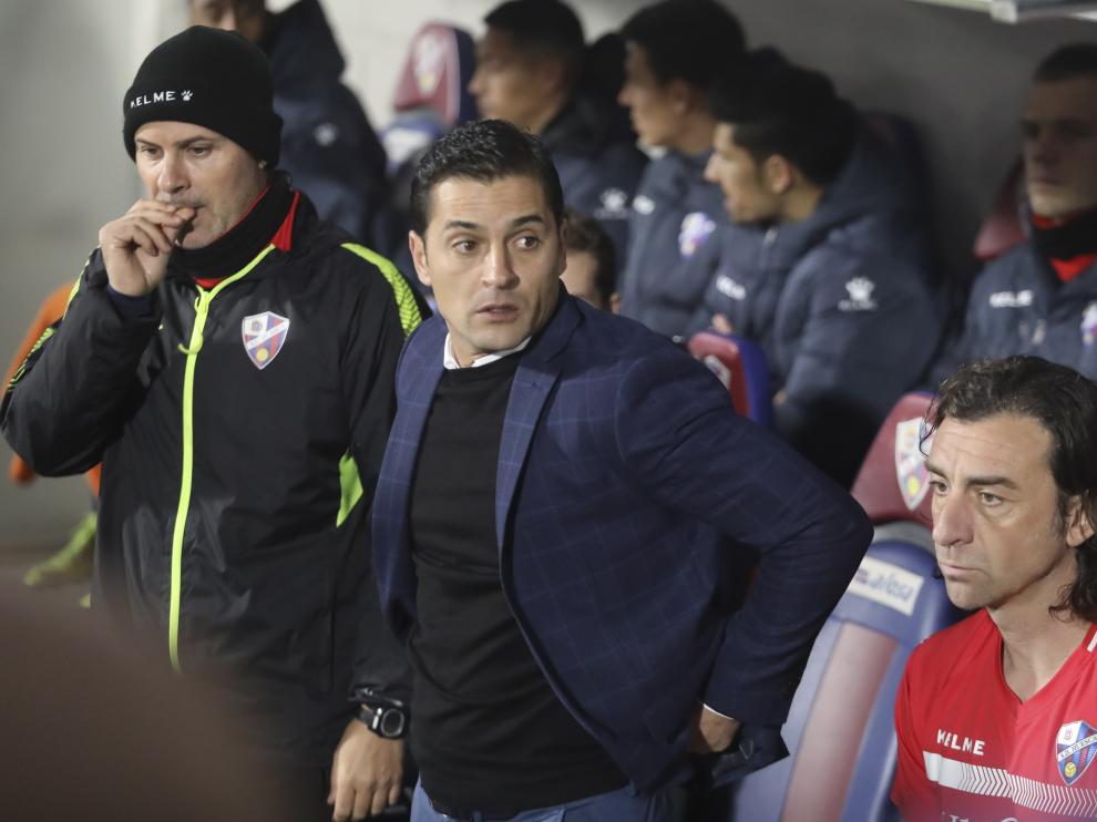 Francisco, en el banquillo de El Alcoraz durante el partido con el Valladolid.