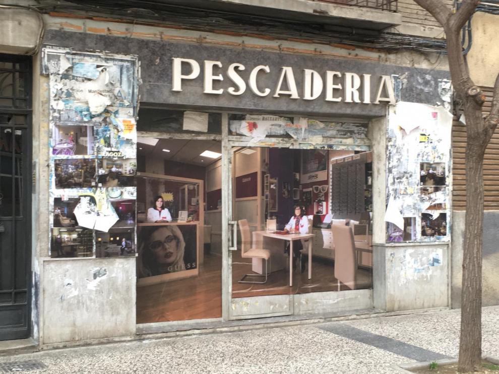 Local vacío en el entorno de la calle Jesús, en Zaragoza