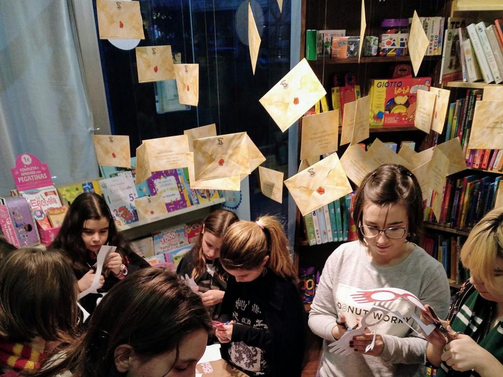 Fans aragoneses, en la noche de Harry Potter
