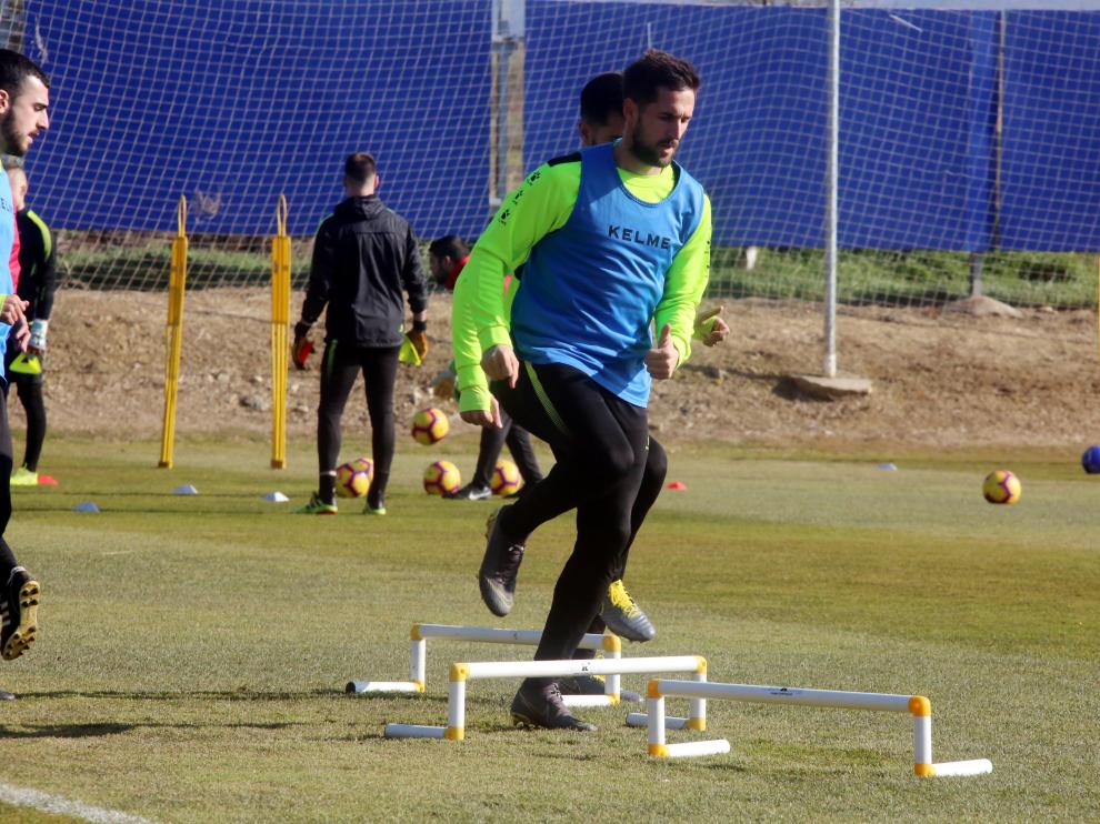 Jorge Miramón, entrenando en el IFPE Montearagón.