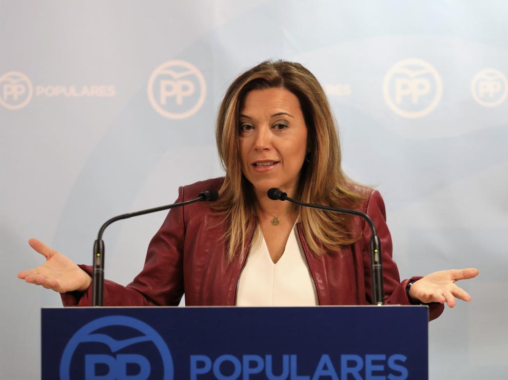 Ana Alós durante una rueda de presenta en la sede del PP de Huesca.
