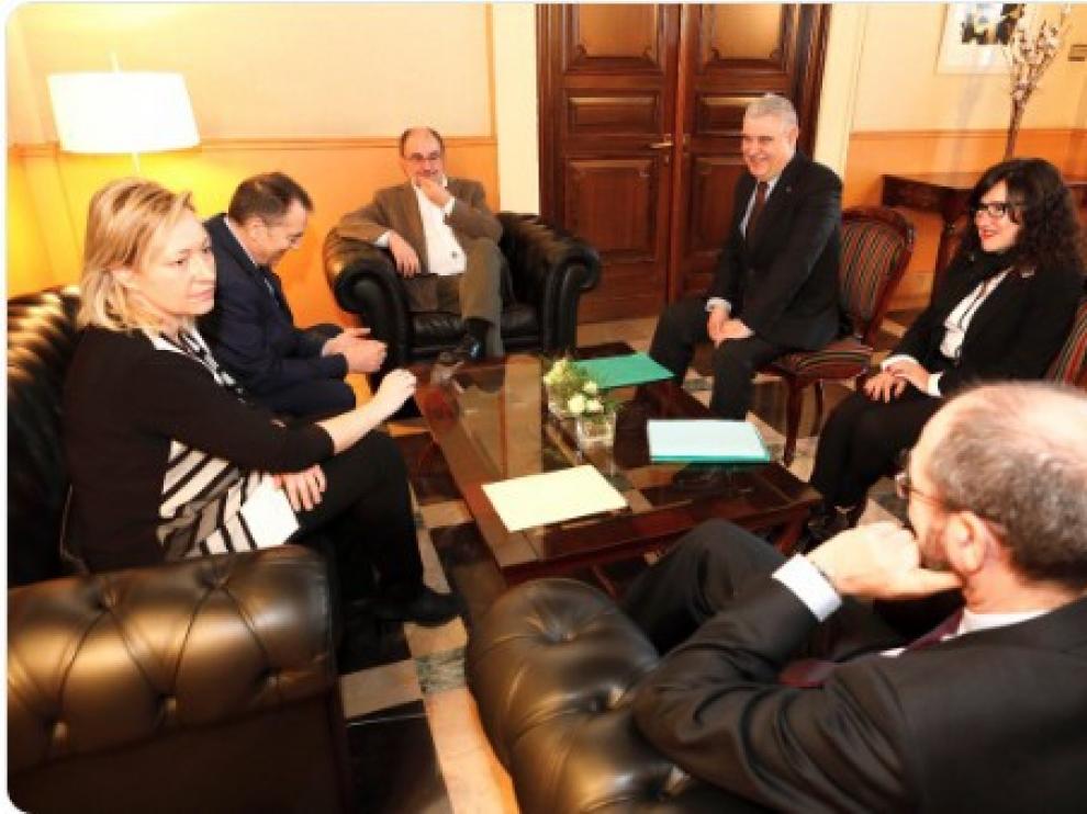 La reunión de Lambán y Muñoz Codina tuvo lugar en la sede de la DGA