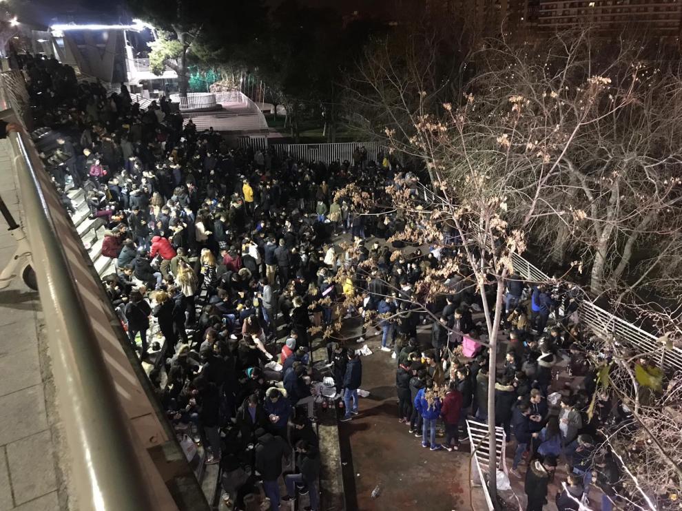 Una imagen de las escaleras del Náutico la pasada noche del viernes.