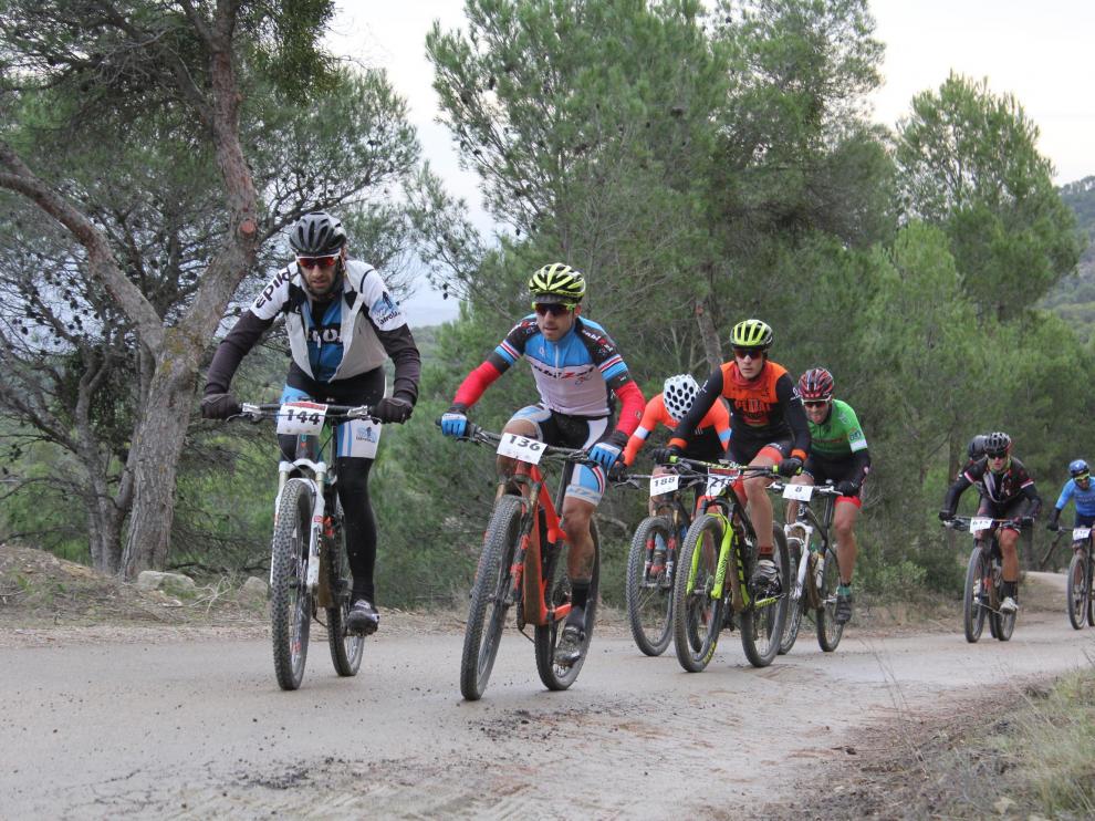 Los ciclistas han sufrido para alcanzar algunos de los puntos más altos del monte de Sena.