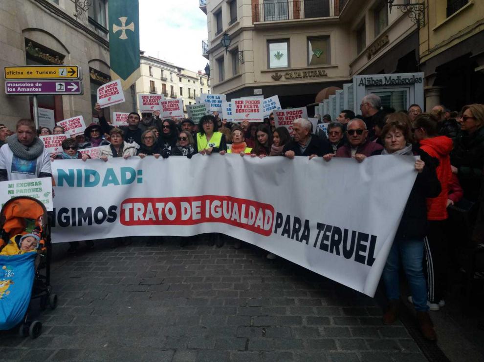 Teruel se echa a la calle para reclamar una sanidad digna