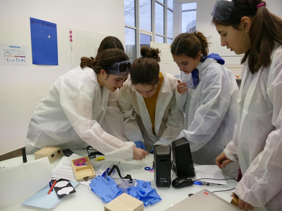 Actividad '¡Buscamos a las científicas del futuro!', en Itainnova