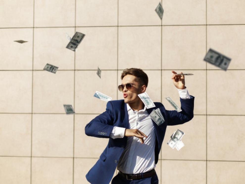 Las universitarias aspiran a ganar 1.260 euros en su primer empleo, un 11% menos que los hombres.