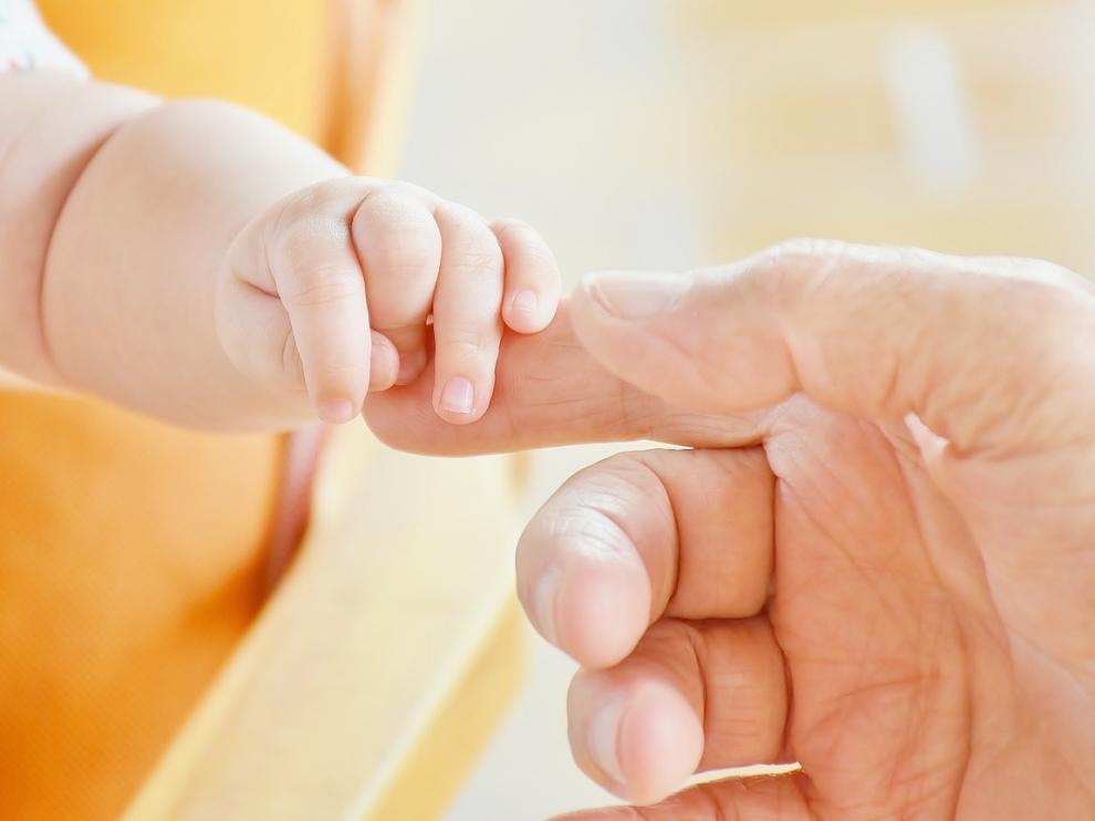 En España nacen 1,3 hijos por mujer, menos de los que las españolas querrían.