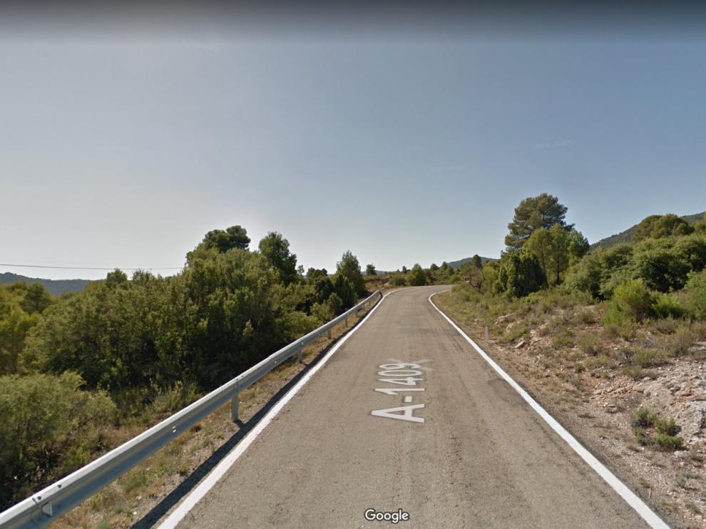 La carretera que va de Torrevelilla a Cañada de Verich, en Teruel, con un ancho de 5 metros.