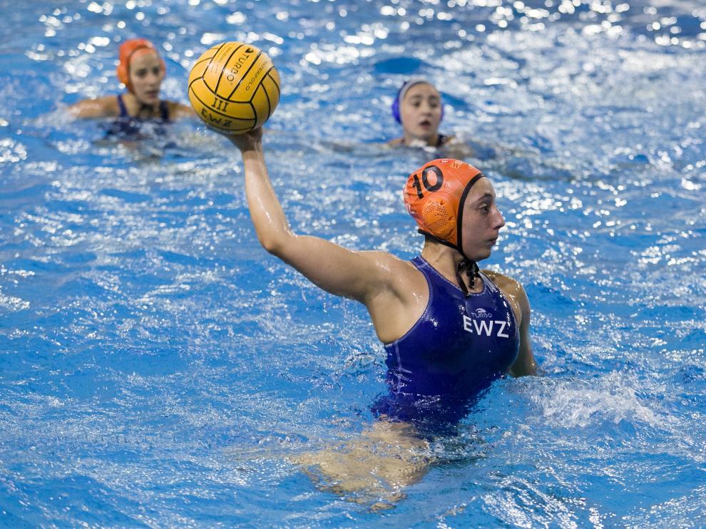 Un partido de la Escuela Waterpolo Zaragoza de esta temporada