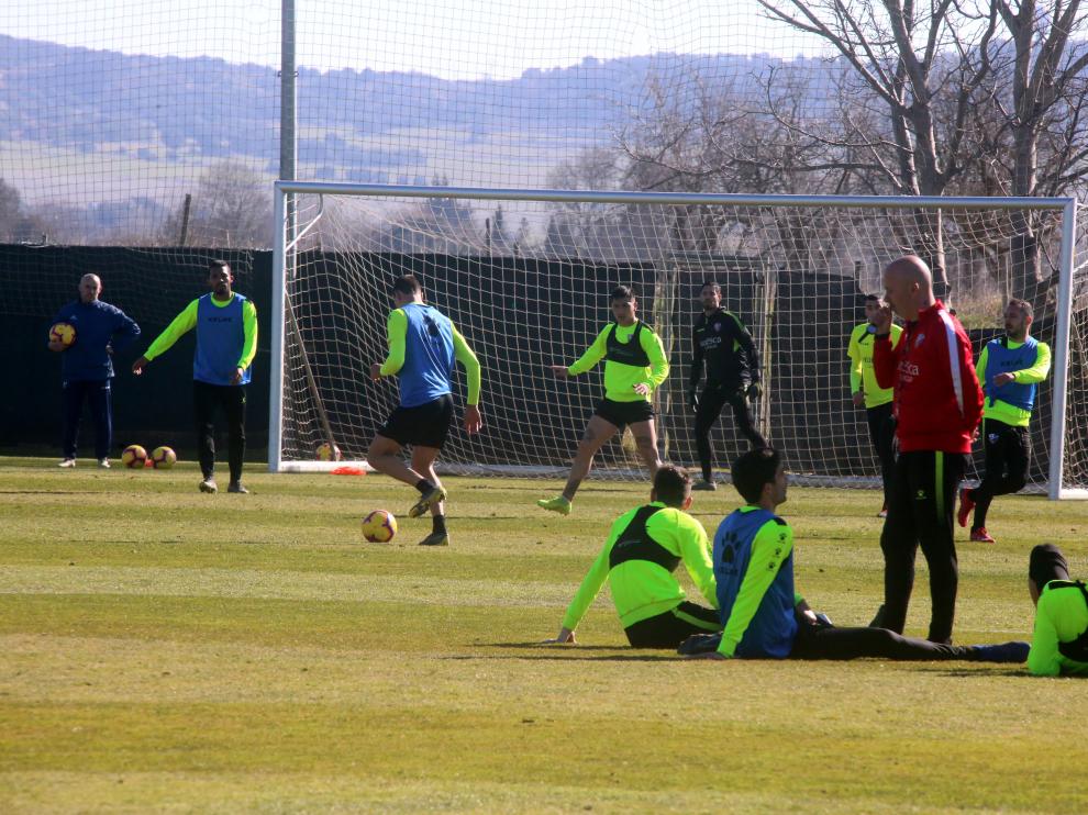 El entrenamiento de este miércoles se ha desarrollado en el Instituto Montearagón.