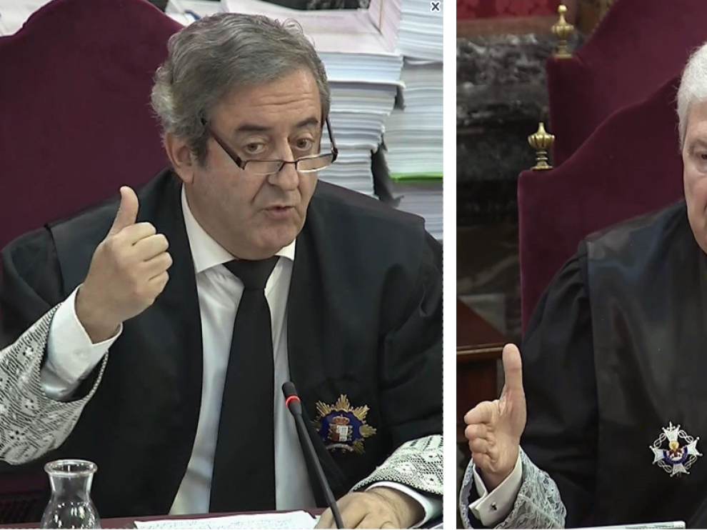 Los fiscales Javier Zaragoza y Fidel Cadena este miércoles en el Congreso.