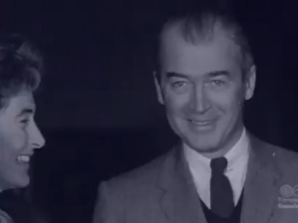 James Stewart y su esposa, durante su visita al Museo del Prado.