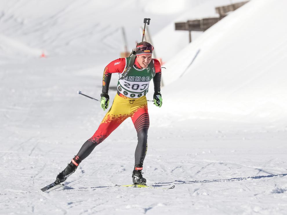 Un participante de biatlón en la pasada edición del evento.