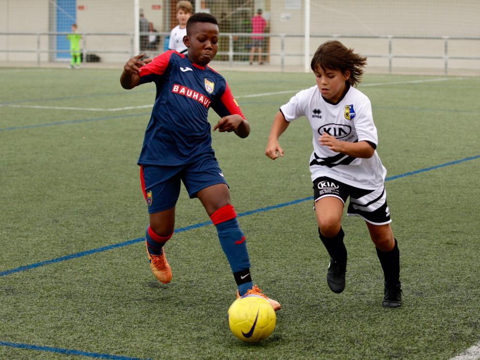 Imagen de un partido de alevínes entre el CD Unión y el Oliver