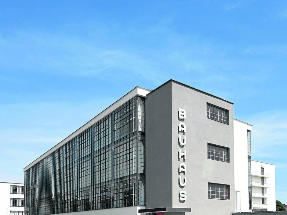 El edificio de la Escuela Bauhaus en Dessau, diseñado por Walter Gropius entre 1925 y 1932.