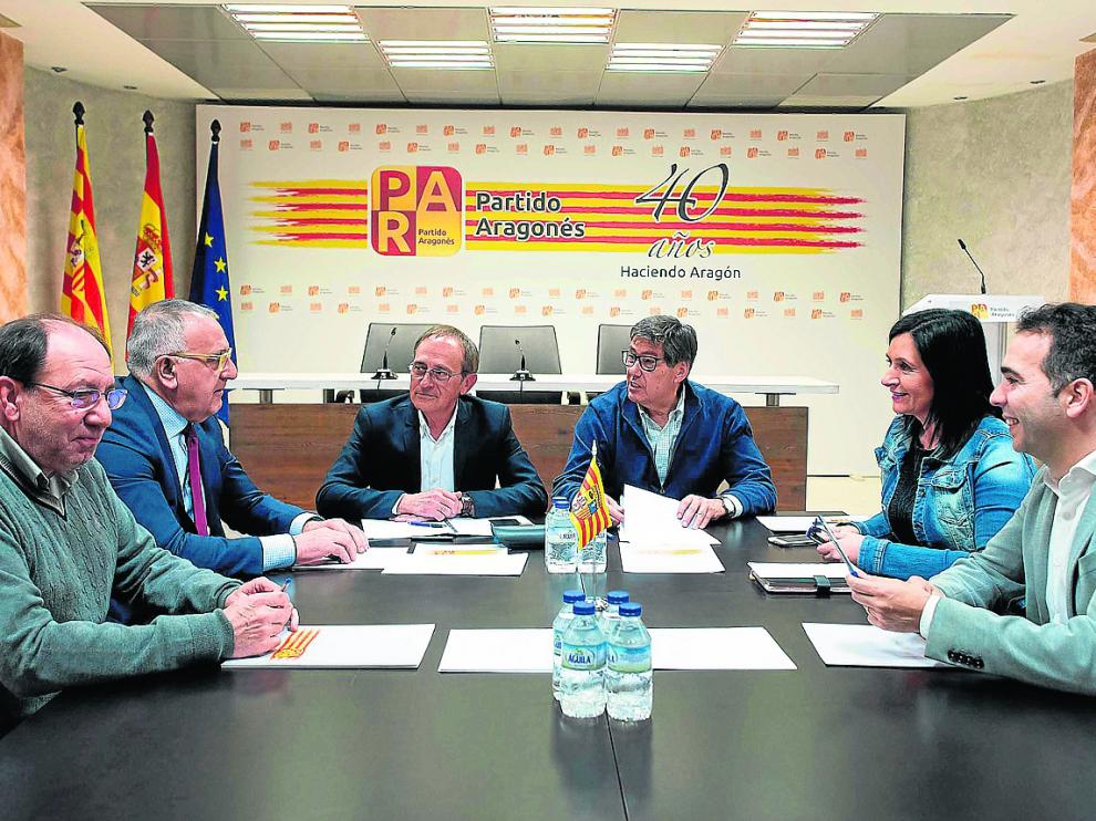 La comisión permanente del PAR, este lunes durante la reunión convocada por el adelanto electoral