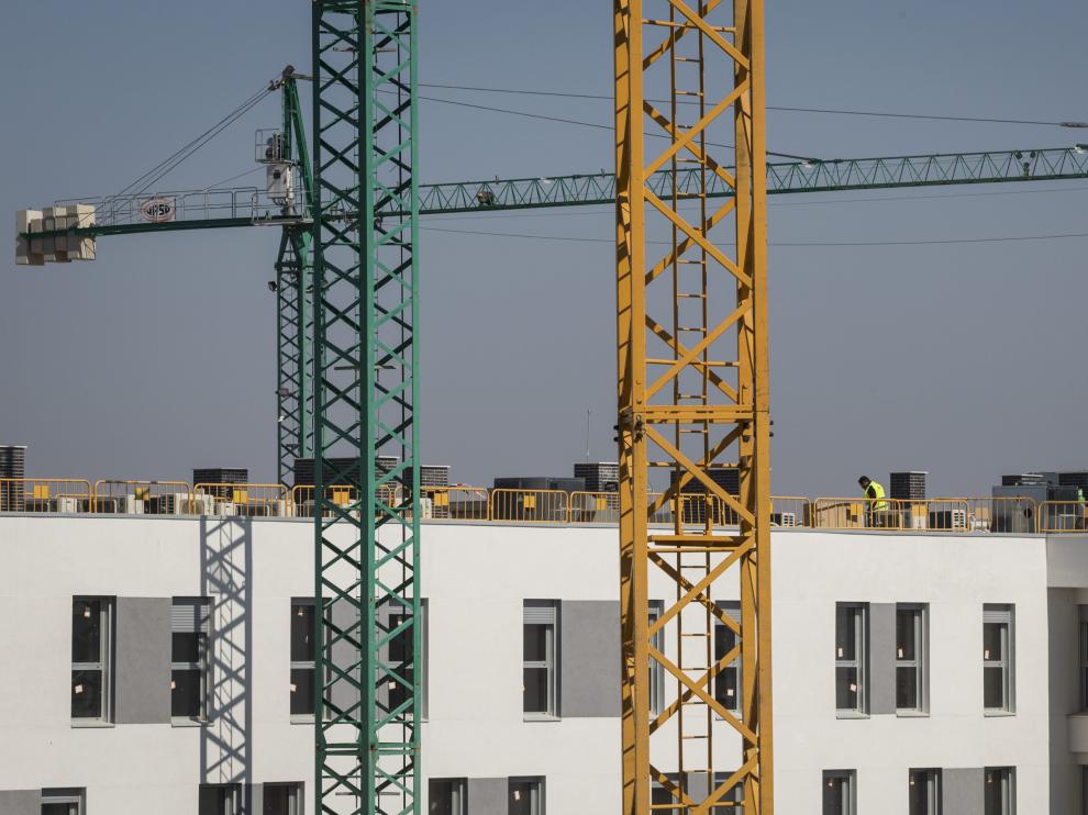 Construcción de viviendas en Zaragoza.