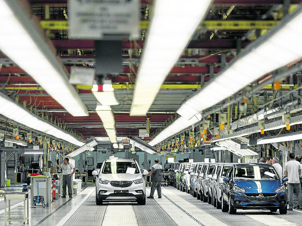 Imagen de 2016 del lanzamiento del Mokka X en la planta de Opel Figueruelas.