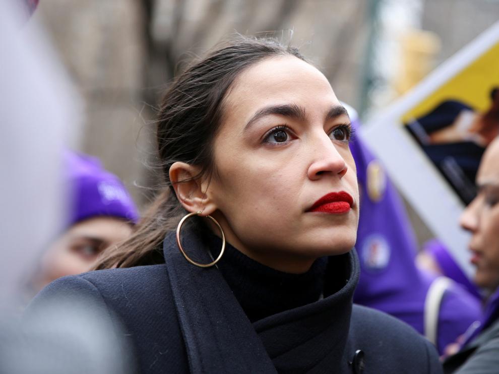 Alexandria Ocasio-Cortez, durante una marcha feminista en Nueva York.