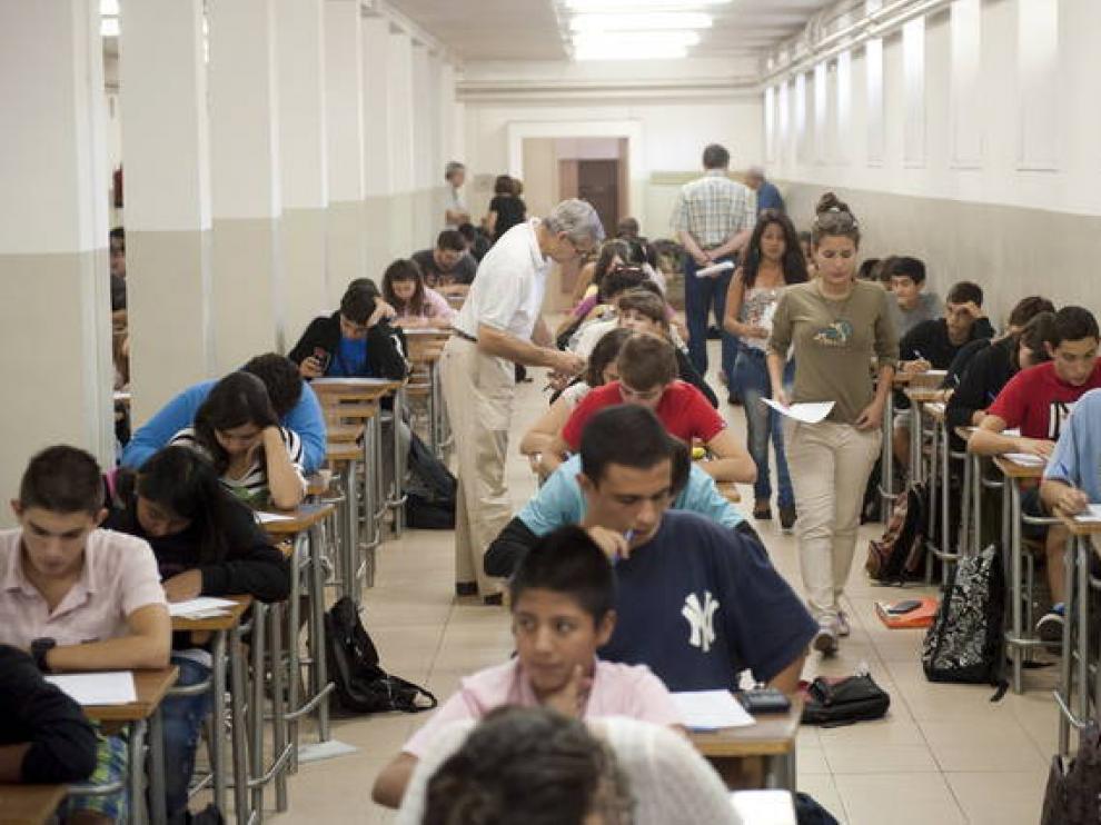 Imagen de archivo de un examen en el IES Goya de Zaragoza.