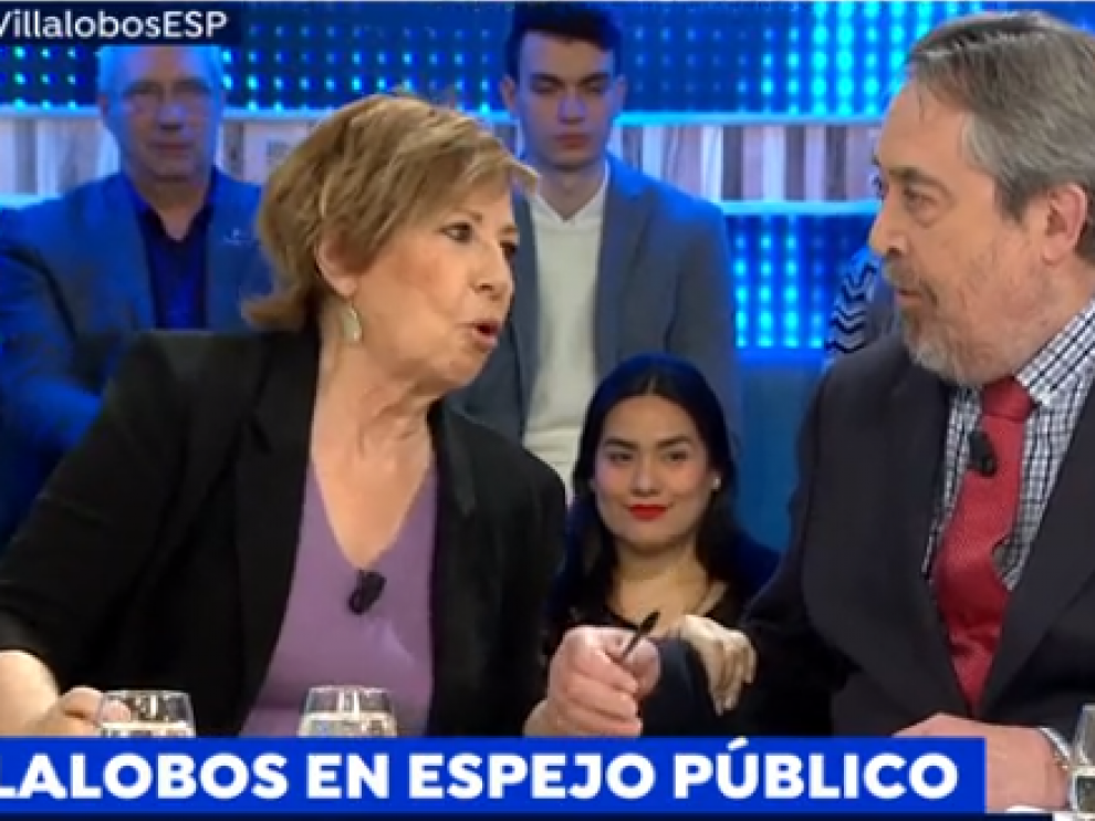 Celia Villalobos y Belloch en el plató de Espejo Público.