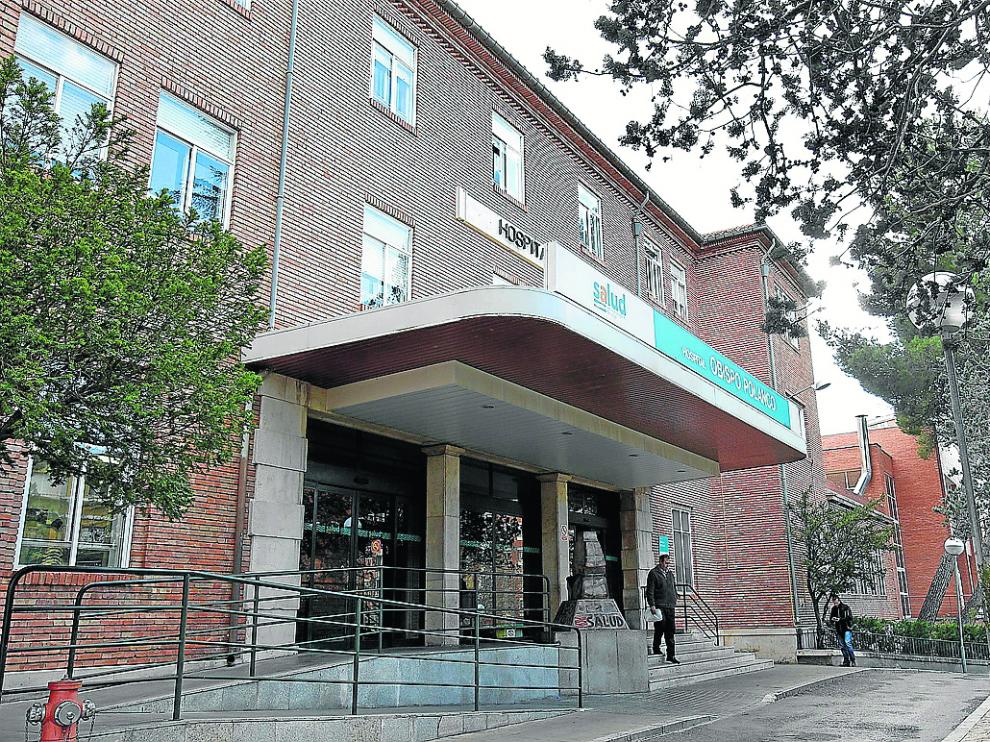 Acceso principal del edificio del hospital Obispo Polanco de la capital turolense.