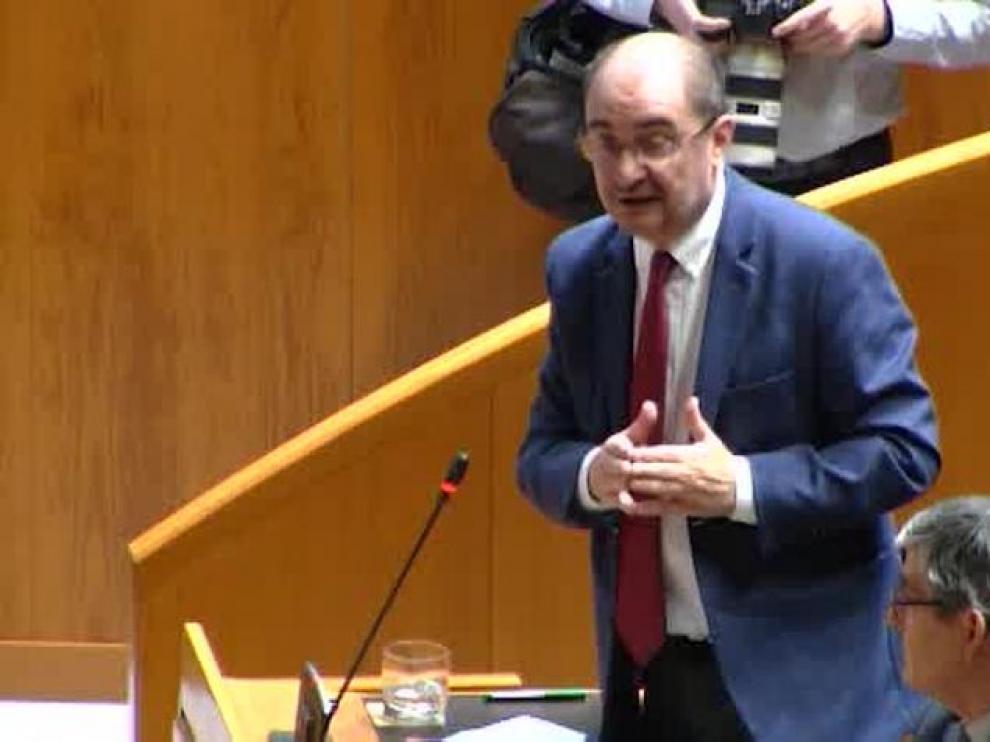 Podemos acusa al PSOE de "dejadez" en materia de vivienda y Lambán alude al "chalet de lujo" de Pablo Iglesias