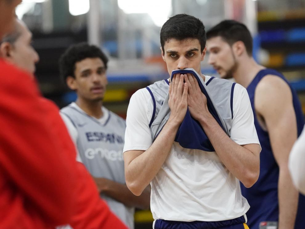 Carlos Alocén, en un entrenamiento de esta semana con la selección absoluta de baloncesto.